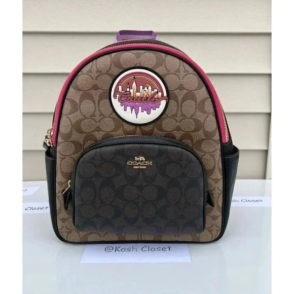 Coach Backpack With Souvenir Patches In Blocked Signature - Picture 1 of 12